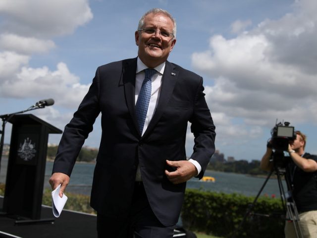 Australian PM answers to accusations of lying from Macron