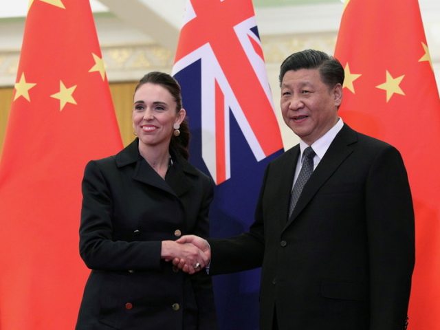New Zealand PM refuses to say if China is ‘ally or adversary’ & abstains from calling US ‘leading democracy’