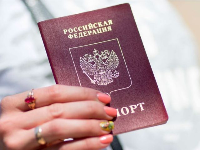 What are the perks of having Russian citizenship?