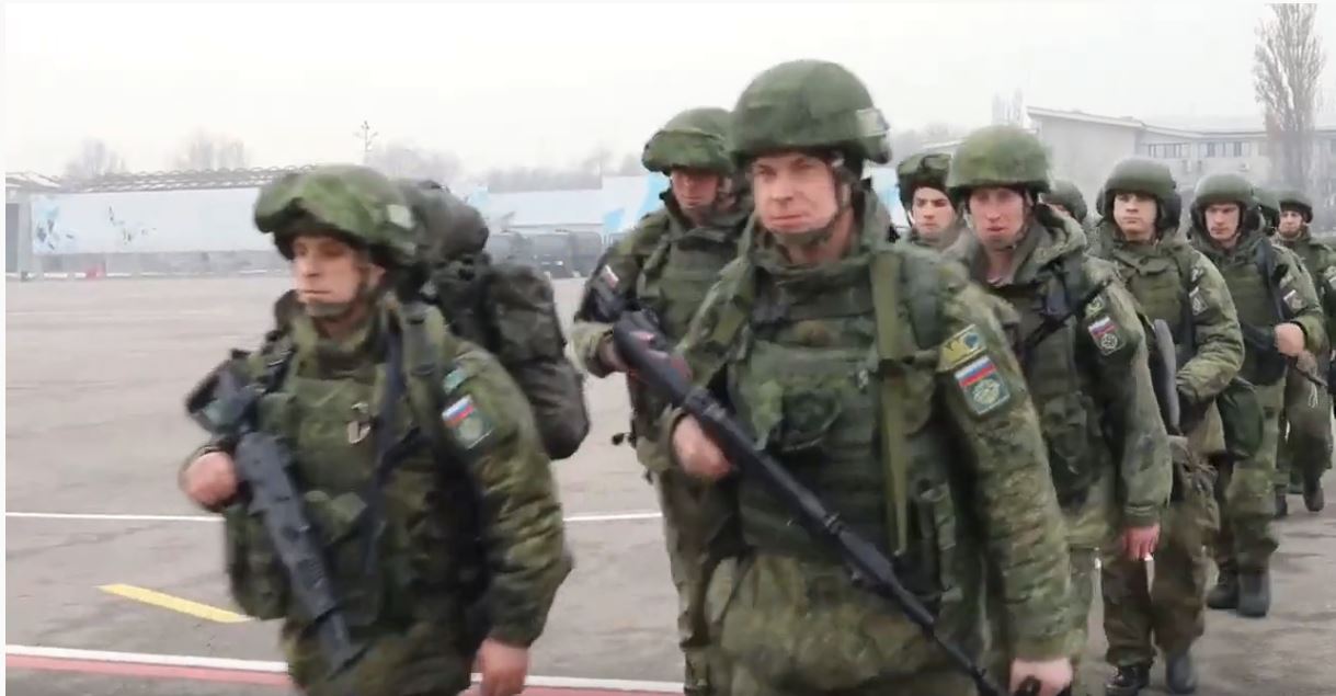 Russian troopa leaving