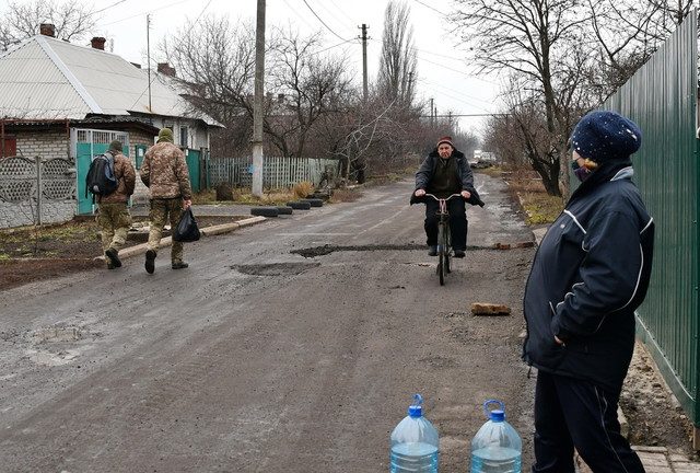 Breakaway Donetsk and Lugansk republics order evacuation