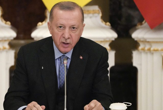 Turkey’s president gets Covid-19 after Ukraine visit
