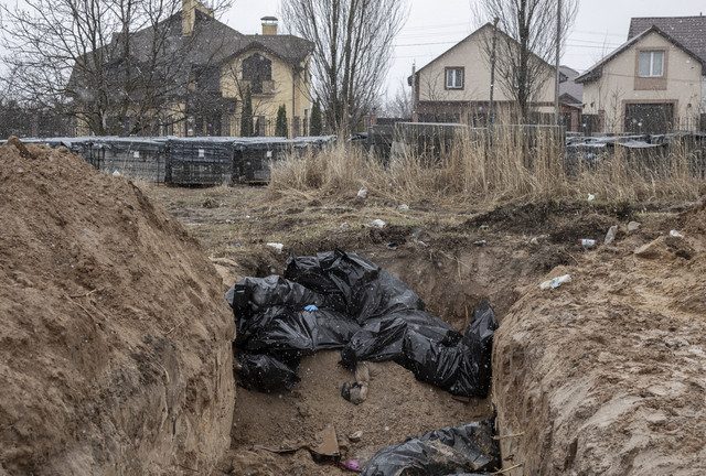 EU sending war crimes investigators to Ukraine