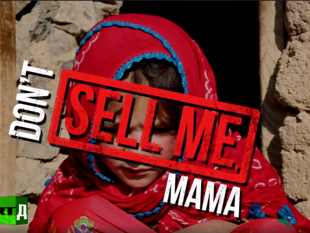 Don’t Sell Me, Mama! Selling children to buy food in Afghanistan | RT Documentary