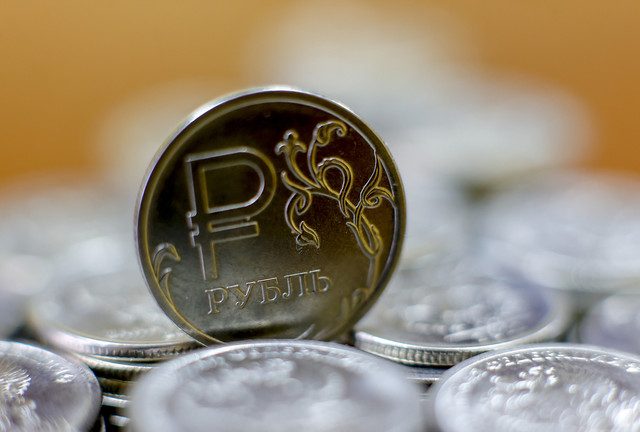 Ruble sets new record against dollar and euro