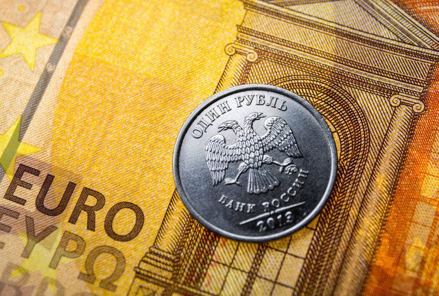 Ruble nears five-year high against euro