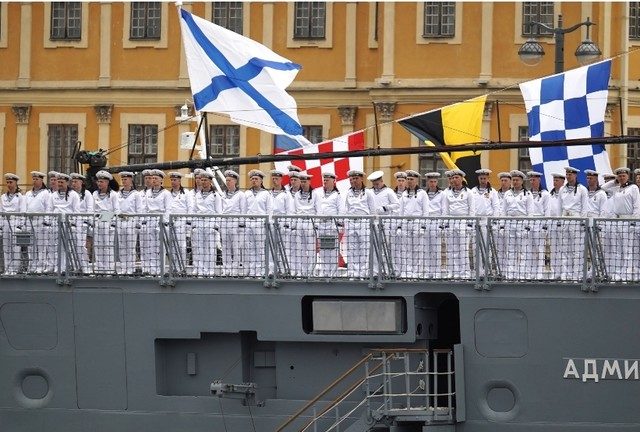 Navy Day warship parade in St. Petersburg (VIDEO)