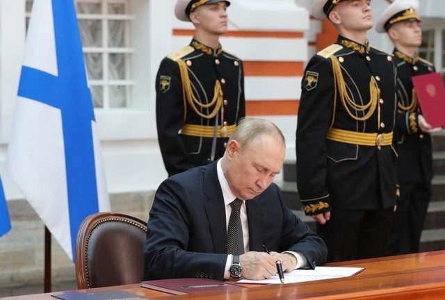 Putin signs new Russian naval doctrine