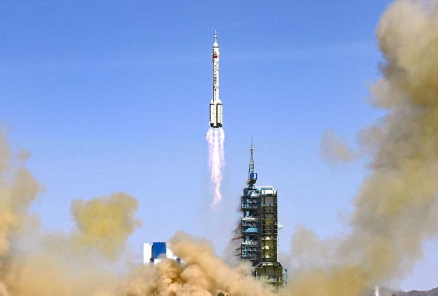 China launches secretive spacecraft – media