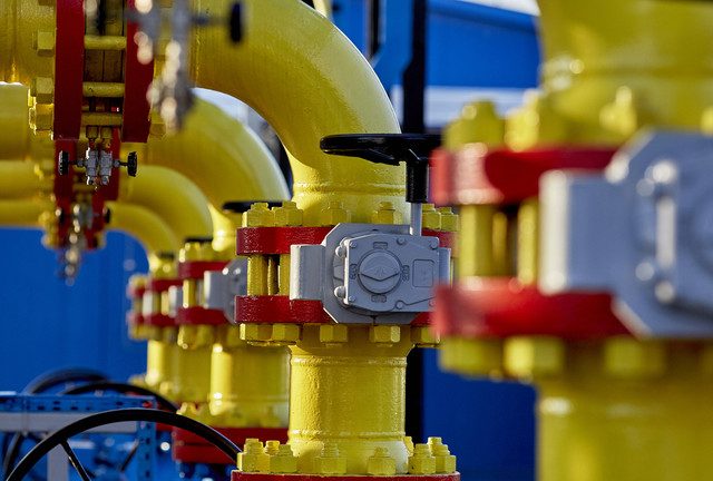 Ex-energy boss warns Poles of gas threat