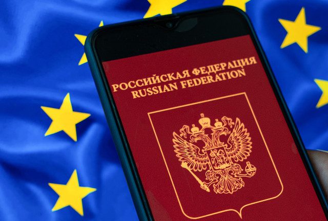 EU nation calls for tougher Russian visa restrictions