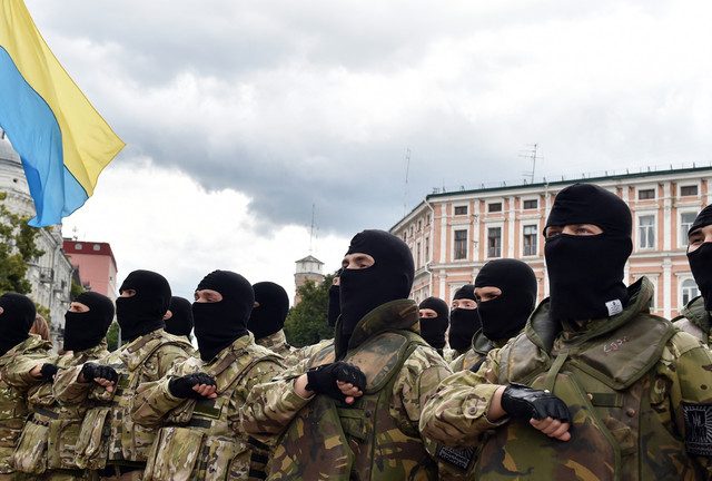 Ukraine legalizes foreigners in neo-Nazi regiment.