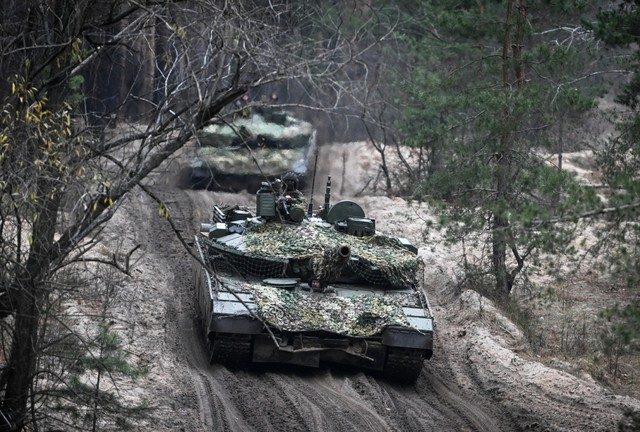 Russia attacking on all fronts – senior Ukrainian commander